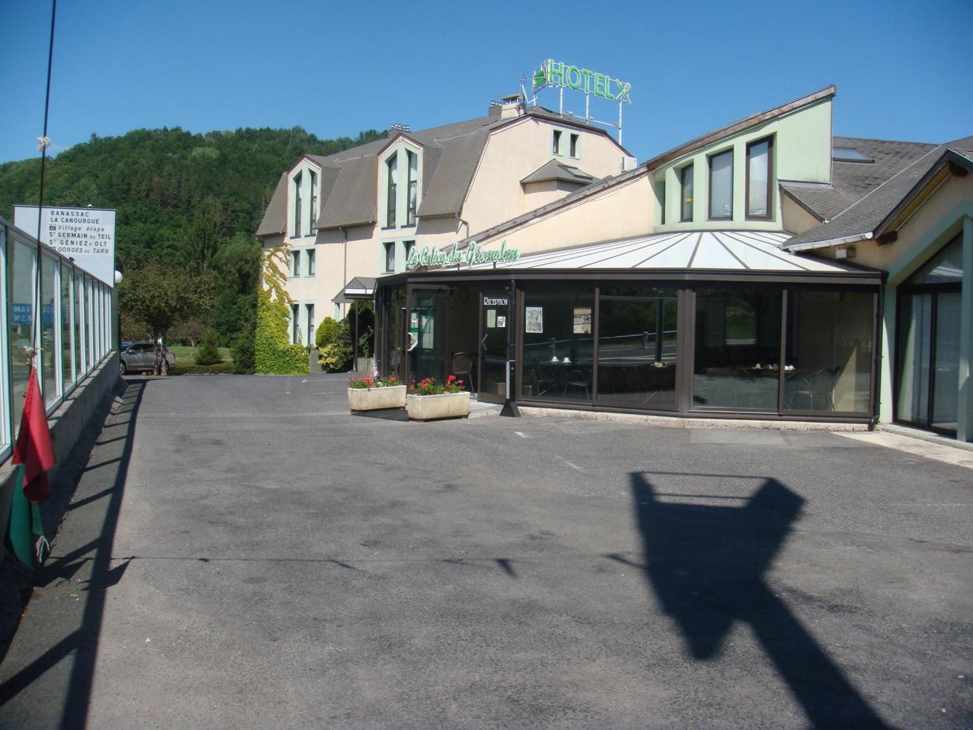 Hôtel-Restaurant Le Calice Du Gevaudan - A75 Banassac Exterior foto