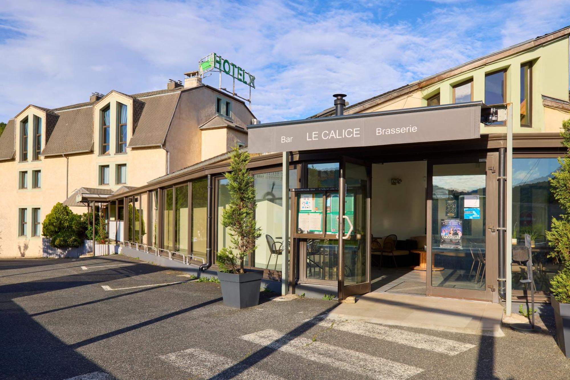 Hôtel-Restaurant Le Calice Du Gevaudan - A75 Banassac Exterior foto
